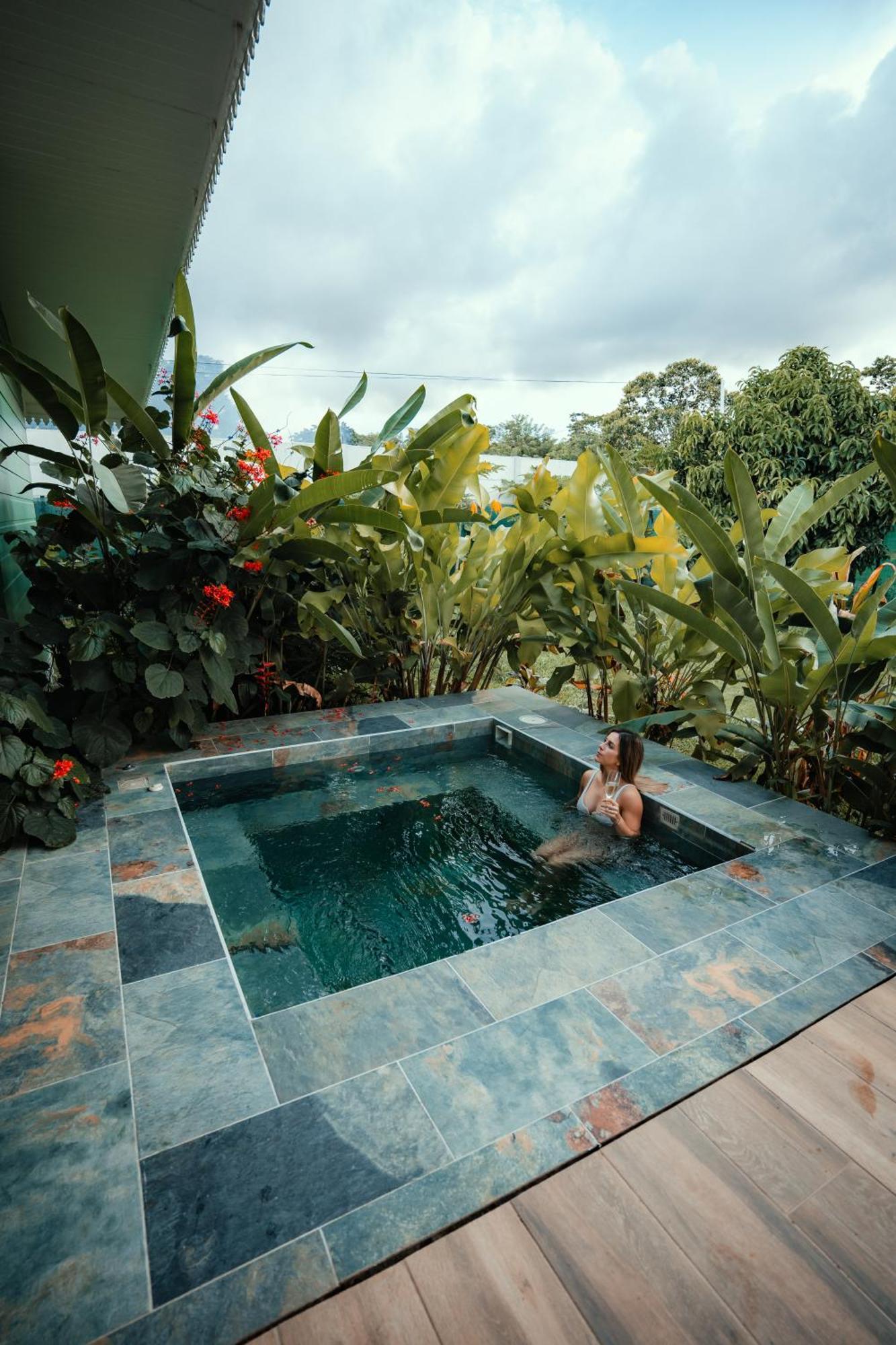 Namaitami Casa Hermosa Con Ac Y Piscina A Solo 650 Metros Del Parque Nacional Cahuita Zewnętrze zdjęcie