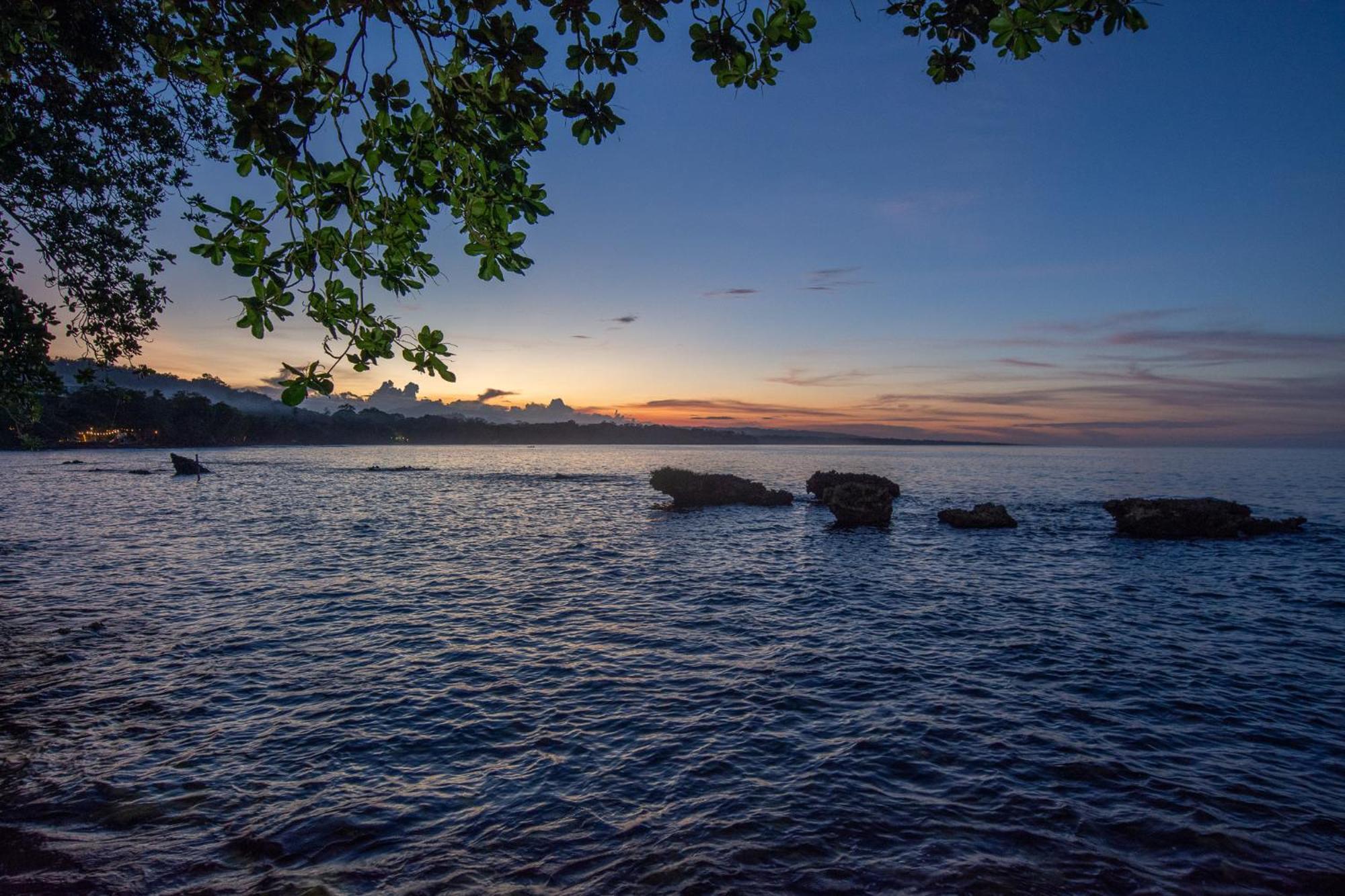Namaitami Casa Hermosa Con Ac Y Piscina A Solo 650 Metros Del Parque Nacional Cahuita Zewnętrze zdjęcie